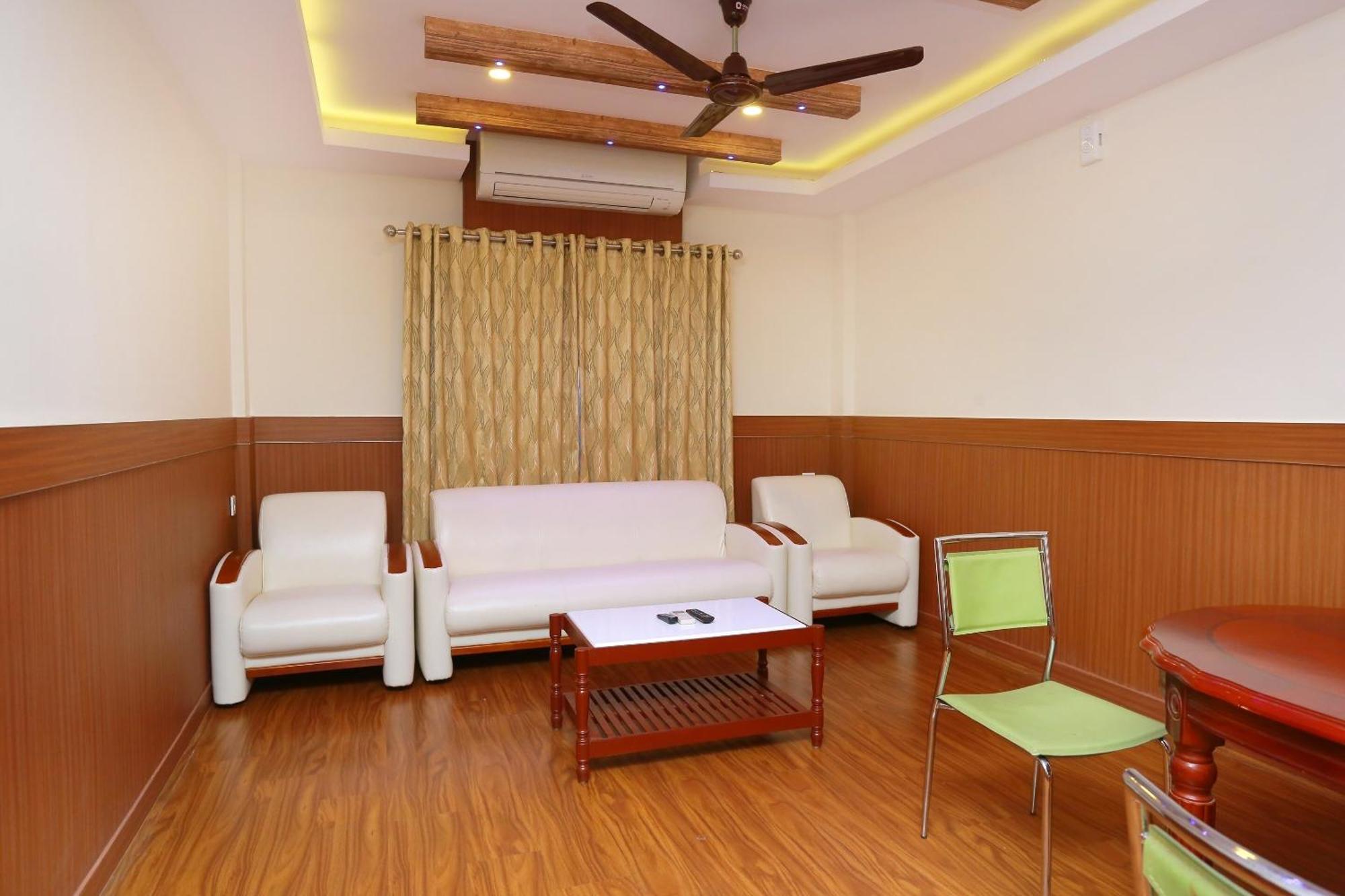 Capital O Kovilakam Residency Thrissur Exterior foto