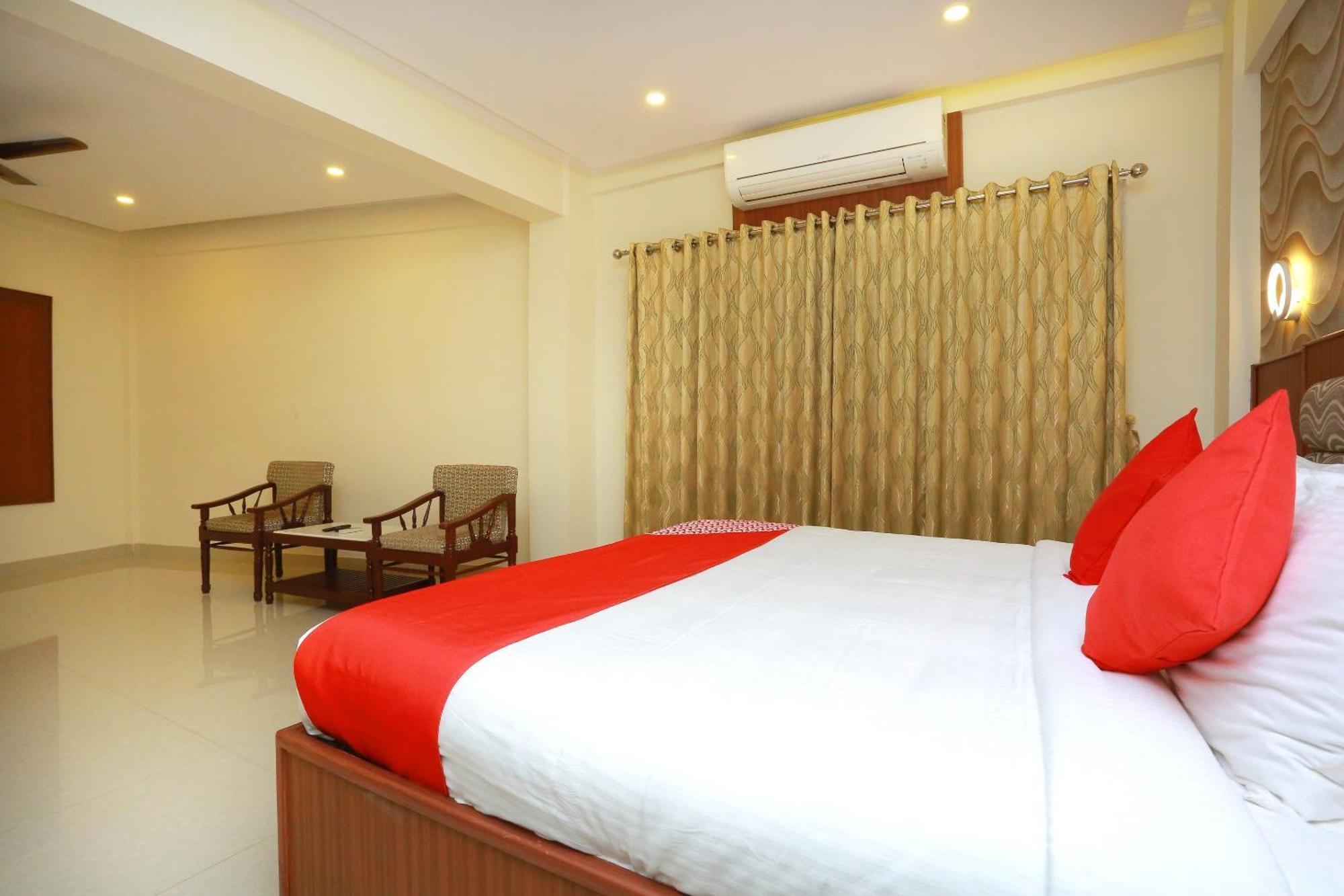 Capital O Kovilakam Residency Thrissur Exterior foto