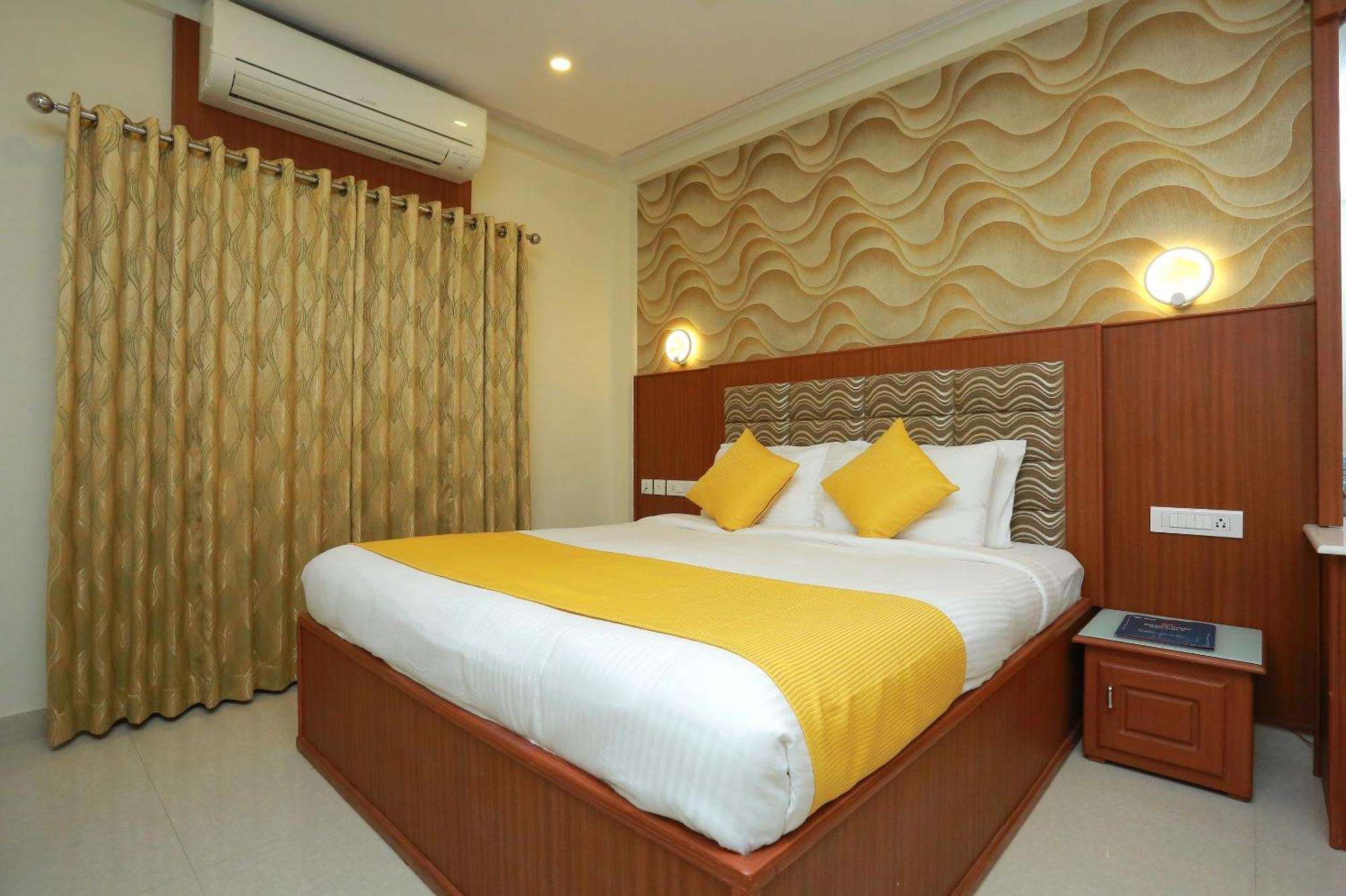 Capital O Kovilakam Residency Thrissur Exterior foto