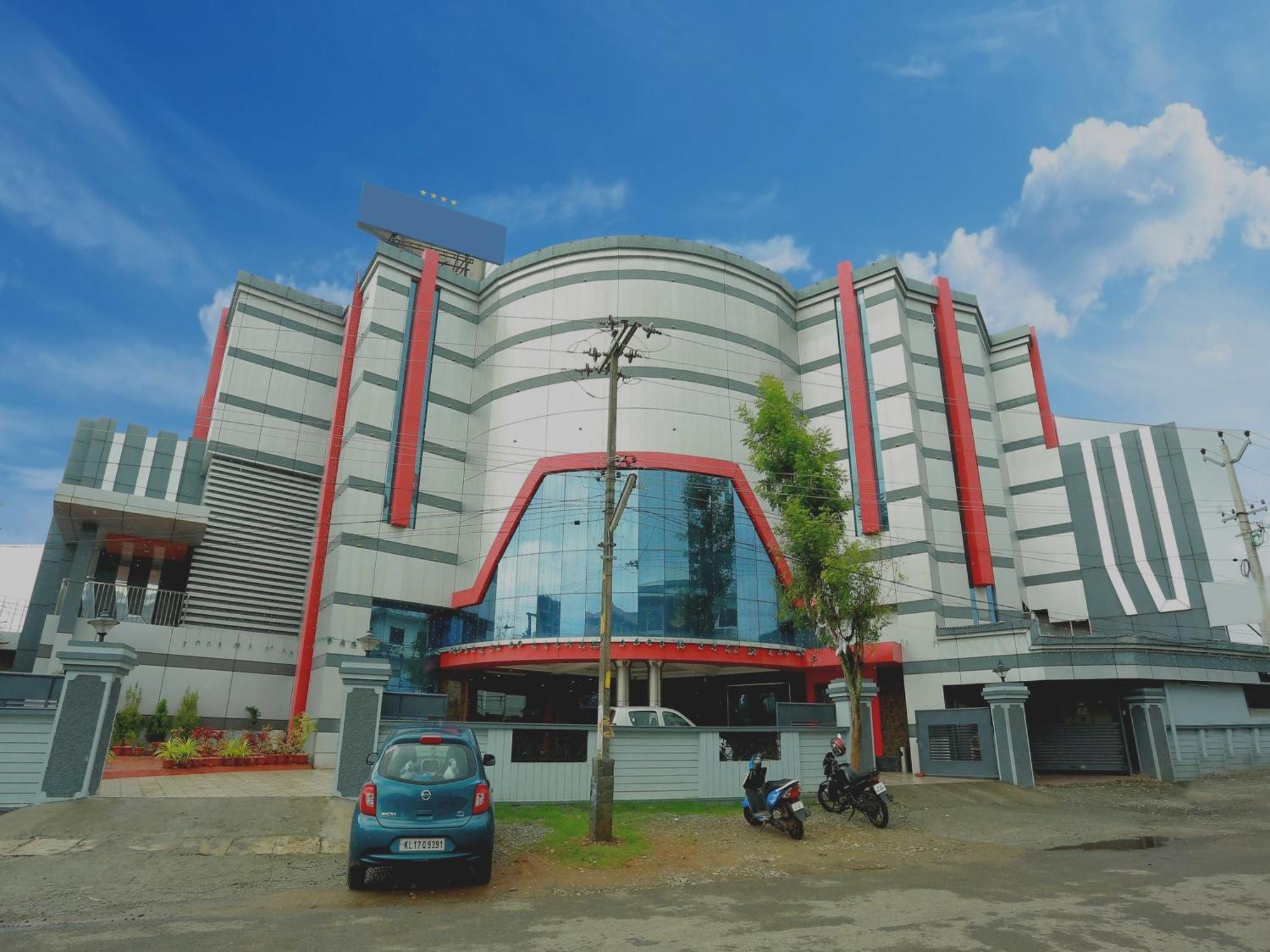 Capital O Kovilakam Residency Thrissur Exterior foto